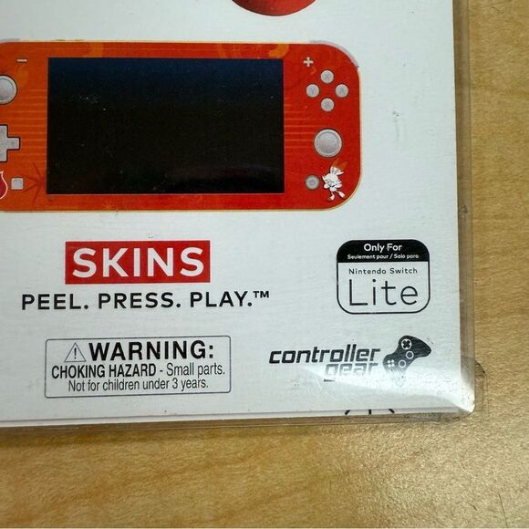 Pokémon Nintendo Switch Lite Skin - Pikachu Red - Picture 2 of 4